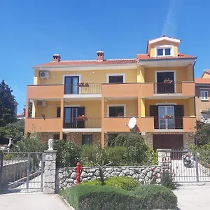 https://apartmani-ana-cres.primorje-gorskikotar.com